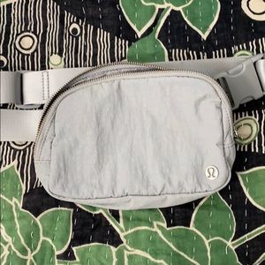 Lululemon Everywhere Belt Bag 1L